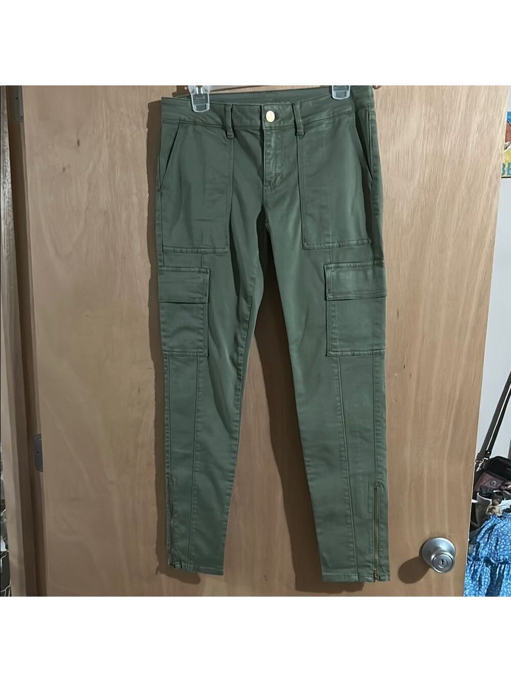 White House Black Market Green Cargo Pants